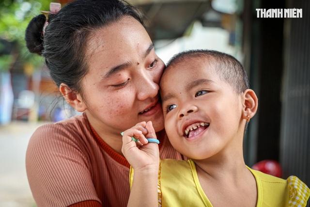 'Con muốn sống': 3,9 tỉ đồng đến với 43 bệnh nhi ung thư- Ảnh 6.