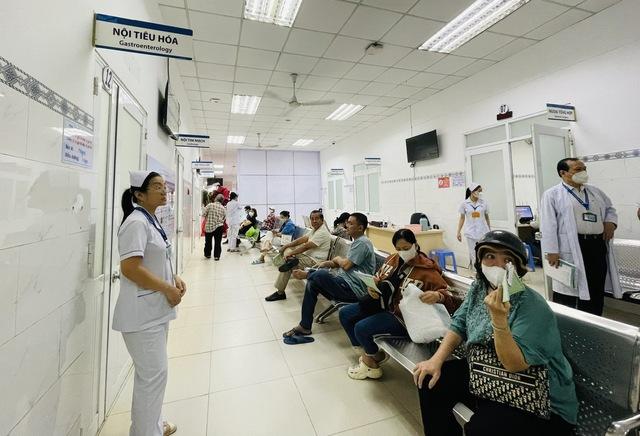 PGS-TS Tăng Chí Thượng: Năm 2025 ngành y tế TP.HCM chịu áp lực rất lớn- Ảnh 1. PGS-TS Tăng Chí Thượng: Năm 2025 ngành y tế TP.HCM chịu áp lực rất lớn- Ảnh 1.