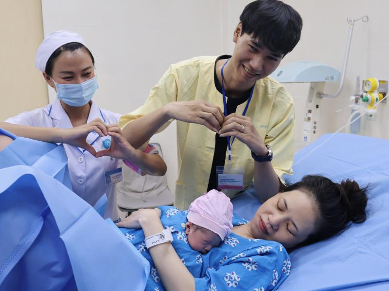 Những em bé ‘0 giờ’ chào đón năm mới 2026, mong thành nhân tài- Ảnh 7. Những em bé ‘0 giờ’ chào đón năm mới 2026, mong thành nhân tài- Ảnh 7.