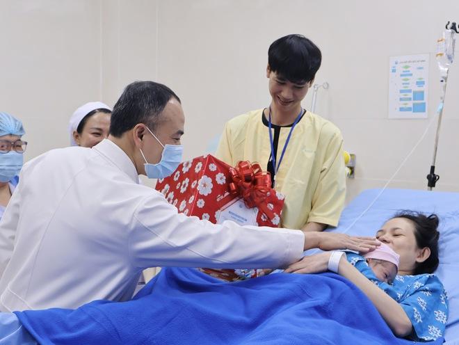 Những em bé ‘0 giờ’ chào đón năm mới 2026, mong thành nhân tài- Ảnh 6. Những em bé ‘0 giờ’ chào đón năm mới 2026, mong thành nhân tài- Ảnh 6.