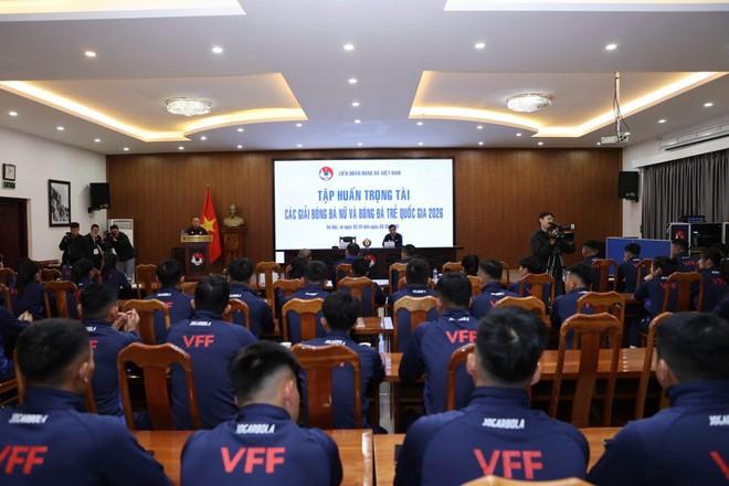 VFF tổ chức tập huấn đặc biệt, 65/66 trọng tài Việt Nam đạt chuẩn thể lực- Ảnh 13.