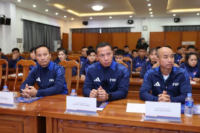 VFF tổ chức tập huấn đặc biệt, 65/66 trọng tài Việt Nam đạt chuẩn thể lực- Ảnh 10.