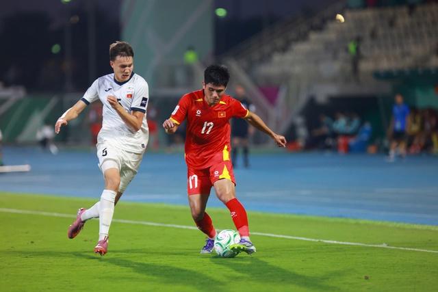 U.23 Việt Nam so tài nảy lửa với đồng đội của Ronaldo, Darwin Nunez- Ảnh 1. U.23 Việt Nam so tài nảy lửa với đồng đội của Ronaldo, Darwin Nunez- Ảnh 1.