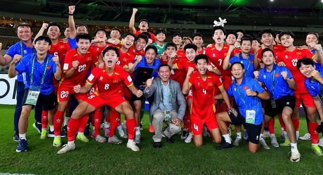 Chuyên gia Trung Quốc ca ngợi U.23 Việt Nam chơi quá hay, 'bức tường' Li Hao lộ điểm yếu- Ảnh 2.