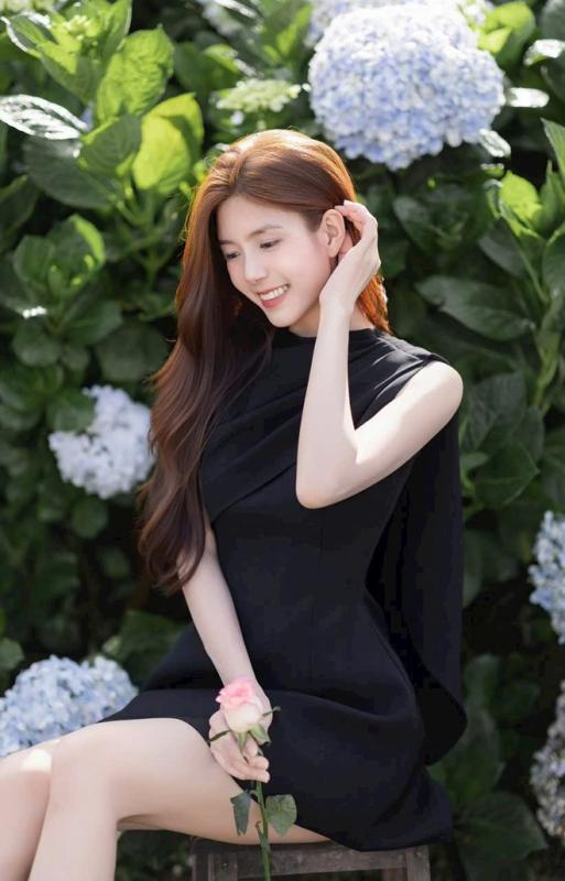 'Nàng thơ Đà Lạt' có cái tên... không buồn đang hút hồn dân mạng- Ảnh 7. 'Nàng thơ Đà Lạt' có cái tên... không buồn đang hút hồn dân mạng- Ảnh 7.