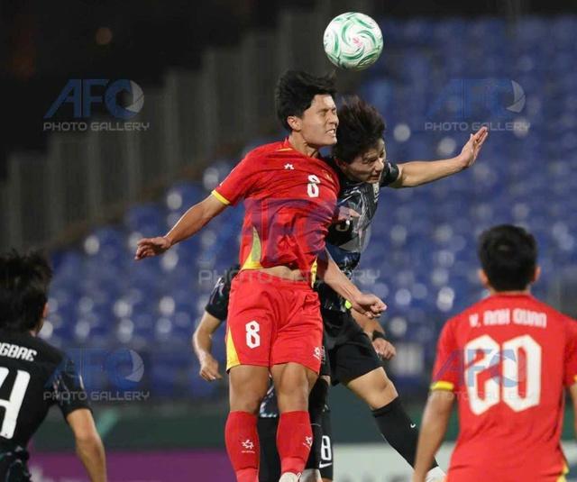 Người hùng Quốc Việt nói lời đặc biệt, U.23 Việt Nam về nước khi nào?- Ảnh 2. Người hùng Quốc Việt nói lời đặc biệt, U.23 Việt Nam về nước khi nào?- Ảnh 2.