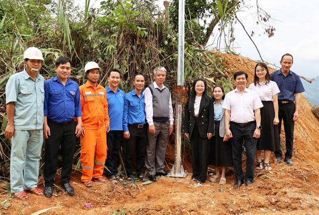 Khánh thành công trình ‘Thắp sáng Trà Tập’, lan tỏa ánh sáng sạch đến vùng cao- Ảnh 2. Khánh thành công trình ‘Thắp sáng Trà Tập’, lan tỏa ánh sáng sạch đến vùng cao- Ảnh 2.