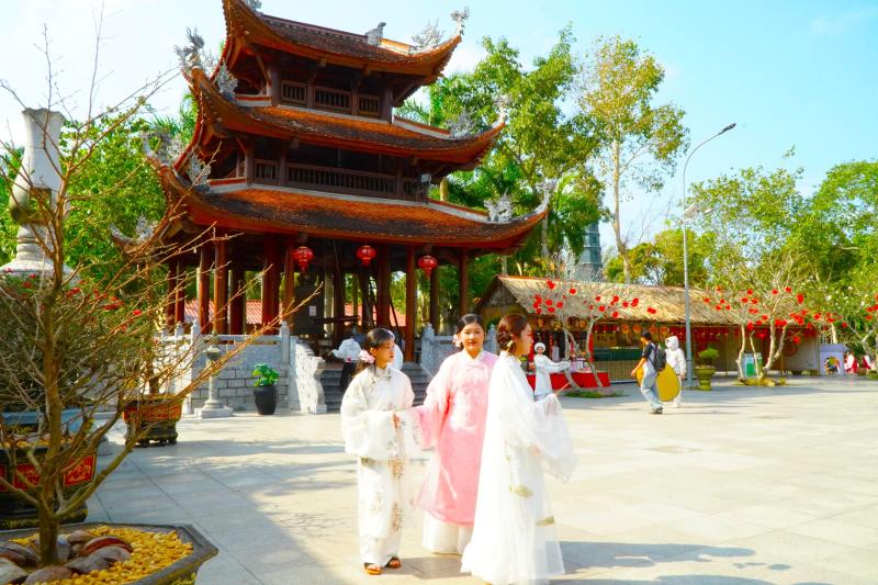 ‘Phim trường ảnh tết’ thu hút giới trẻ bậc nhất ở miền Tây- Ảnh 4.