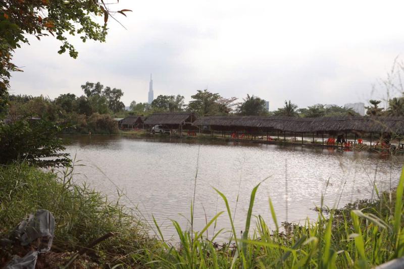 TP.HCM nhìn từ sông Sài Gòn: Thanh Đa 'độc bản', nhà chọc trời chờ mọc- Ảnh 14. TP.HCM nhìn từ sông Sài Gòn: Thanh Đa 'độc bản', nhà chọc trời chờ mọc- Ảnh 14.