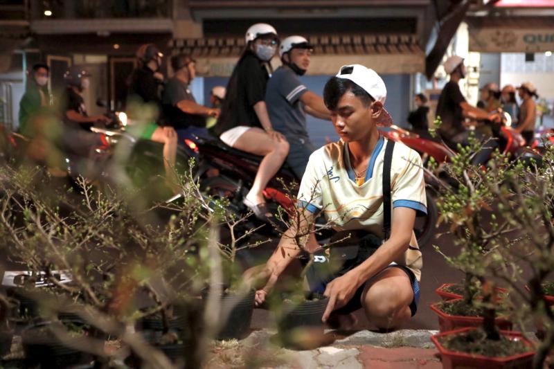 TP.HCM nhìn từ sông Sài Gòn - Kỳ 2: Bến Bình Đông 'giữ nhịp' xuân - Ảnh 13. TP.HCM nhìn từ sông Sài Gòn - Kỳ 2: Bến Bình Đông 'giữ nhịp' xuân - Ảnh 13.