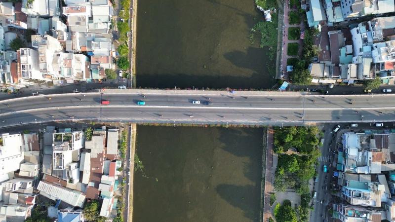 TP.HCM nhìn từ sông Sài Gòn: Thanh Đa 'độc bản', nhà chọc trời chờ mọc- Ảnh 17. TP.HCM nhìn từ sông Sài Gòn: Thanh Đa 'độc bản', nhà chọc trời chờ mọc- Ảnh 17.
