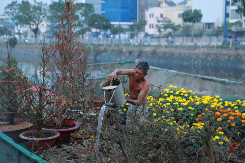 TP.HCM nhìn từ sông Sài Gòn - Kỳ 2: Bến Bình Đông 'giữ nhịp' xuân - Ảnh 17. TP.HCM nhìn từ sông Sài Gòn - Kỳ 2: Bến Bình Đông 'giữ nhịp' xuân - Ảnh 17.