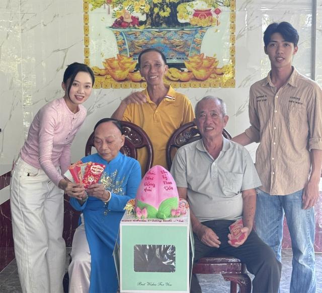 Bồi hồi lời tạm biệt sau tết - Ảnh 2.