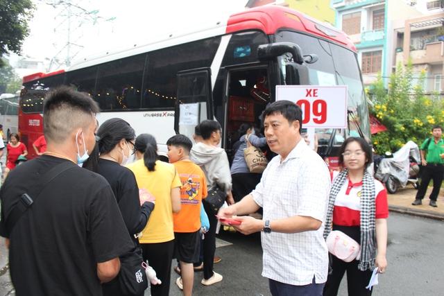 Điều đặc biệt về chuyến xe nghĩa tình ‘bao’ từ A đến Z - Ảnh 4.