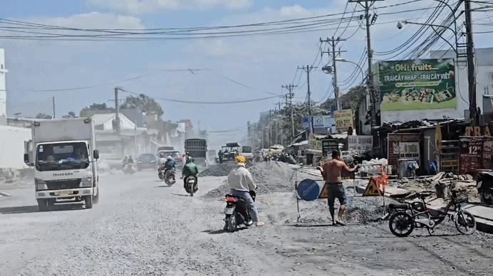 Thi công đường Lò Lu bụi mù mịt: Đề xuất thay nhà thầu nếu thiếu năng lực- Ảnh 2.