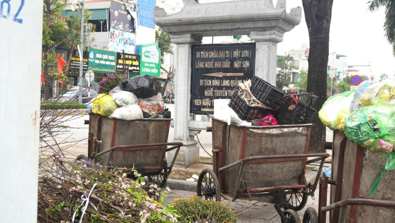 Rác thải chất thành đống ở các phường trung tâm Thanh Hóa- Ảnh 8.