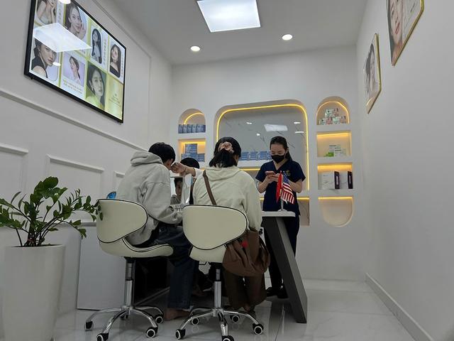 Đột kích phòng mổ chui ở tp . Hcm: Bí mật phẫu thuật thẩm mỹ lén lút - Ảnh 1. Đột kích phòng mổ chui ở tp . Hcm: Bí mật phẫu thuật thẩm mỹ lén lút - Ảnh 1.