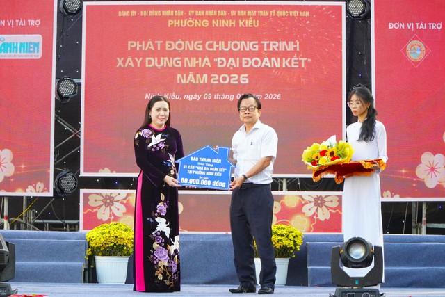 Cần Thơ: Báo Thanh Niên tặng nhà đại đoàn kết cho người nghèo đón tết- Ảnh 1. Cần Thơ: Báo Thanh Niên tặng nhà đại đoàn kết cho người nghèo đón tết- Ảnh 1.
