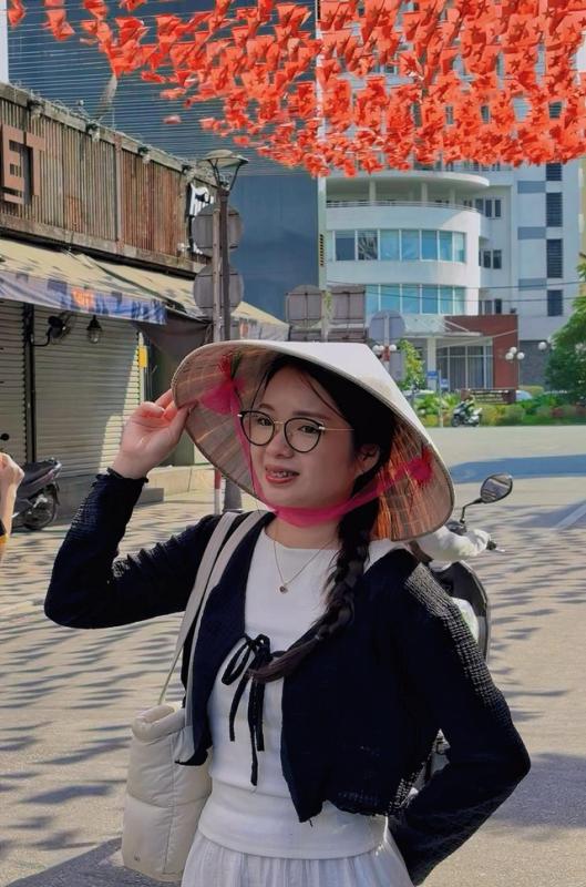 Cụ ông 91 tuổi chuẩn bị quà tết đầy ý nghĩa cho cháu ngọai tại TP . HCM - Ảnh 3. Cụ ông 91 tuổi chuẩn bị quà tết đầy ý nghĩa cho cháu ngọai tại TP . HCM - Ảnh 3.