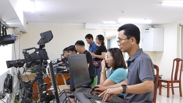 Giao thừa 2026: Những câu chuyện thầm lặng Phía sau màn hình truyền hình - Ảnh 3. Giao thừa 2026: Những câu chuyện thầm lặng Phía sau màn hình truyền hình - Ảnh 3.