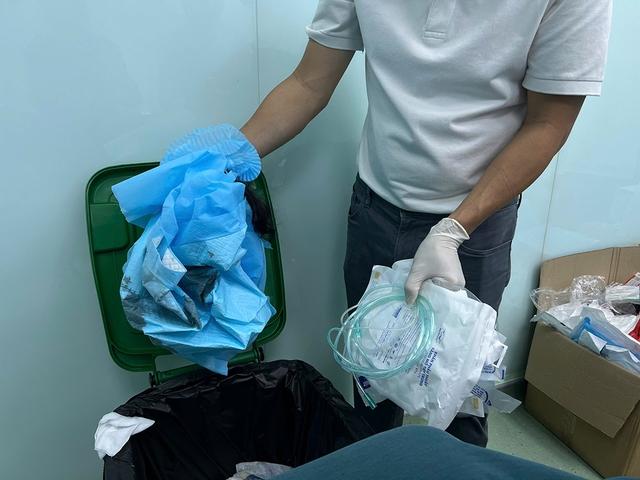 Đột kích phòng mổ chui ở tp . Hcm: Bí mật phẫu thuật thẩm mỹ lén lút - Ảnh 7. Đột kích phòng mổ chui ở tp . Hcm: Bí mật phẫu thuật thẩm mỹ lén lút - Ảnh 7.