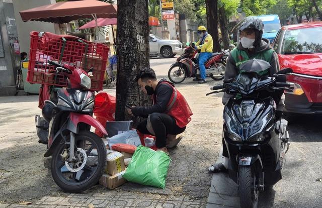 Nghe shipper kể chuyện giao hàng sau tết, mong được lì xì bằng... sự thông cảm- Ảnh 3. Nghe shipper kể chuyện giao hàng sau tết, mong được lì xì bằng... sự thông cảm- Ảnh 3.