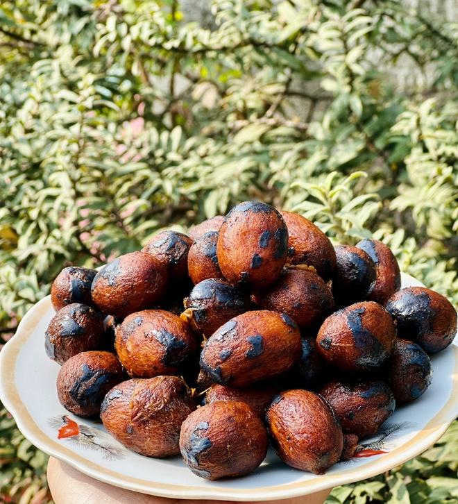 Độc đáo món cọ ỏm vùng đất Tổ - Ảnh 1.