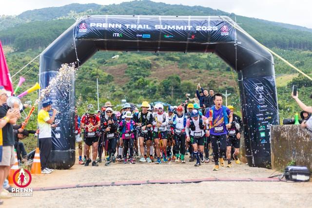 Đường đua siêu địa hình 250km Prenn Trail Summit lập kỷ lục 'khủng': Dài nhất Việt Nam- Ảnh 1. Đường đua siêu địa hình 250km Prenn Trail Summit lập kỷ lục 'khủng': Dài nhất Việt Nam- Ảnh 1.