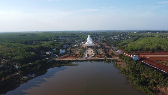 Du Xuân ngôi chùa có tượng Đức Phật Thích Ca tọa thiền cao nhất Đông Nam Á - Ảnh 13.