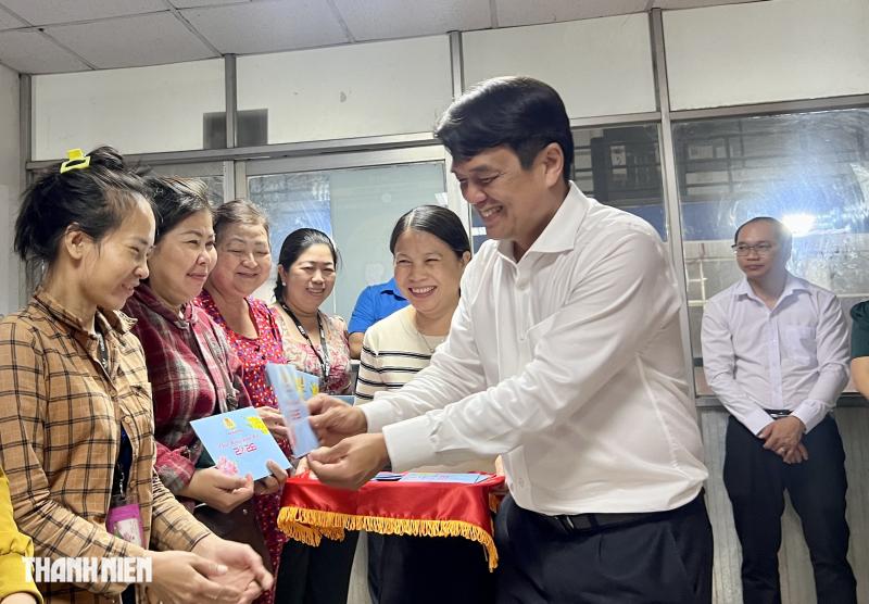 Tất niên công ty PouYuen: 50 người được nhận món quà đặc biệt - Ảnh 1. Tất niên công ty PouYuen: 50 người được nhận món quà đặc biệt - Ảnh 1.