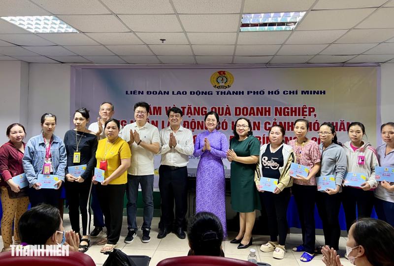 Tất niên công ty PouYuen: 50 người được nhận món quà đặc biệt - Ảnh 4. Tất niên công ty PouYuen: 50 người được nhận món quà đặc biệt - Ảnh 4.