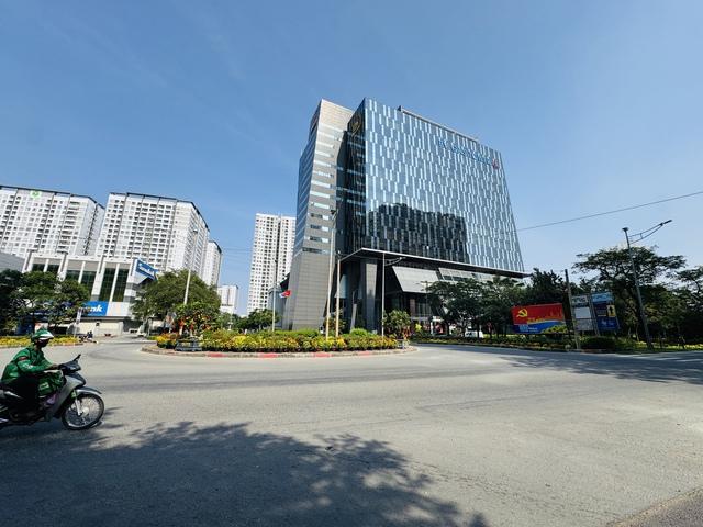 Ngày 28 tết, đường phố TP.HCM thoáng lạ- Ảnh 7. Ngày 28 tết, đường phố TP.HCM thoáng lạ- Ảnh 7.