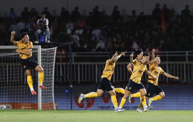 HAGL và nhóm đua trụ hạng hồi sinh rực lửa, V-League đáng xem hơn nhiều- Ảnh 3. HAGL và nhóm đua trụ hạng hồi sinh rực lửa, V-League đáng xem hơn nhiều- Ảnh 3.