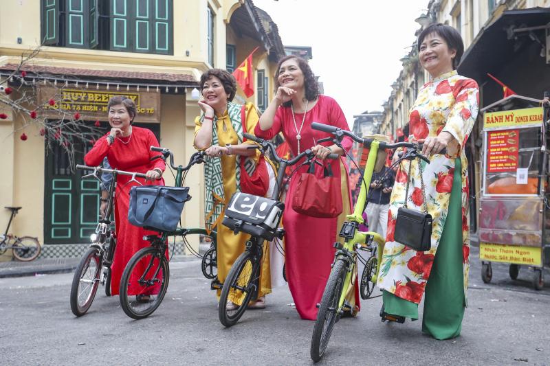 Phố phường Hà Nội 'khác lạ' sáng mùng 1 tết- Ảnh 10. Phố phường Hà Nội 'khác lạ' sáng mùng 1 tết- Ảnh 10.