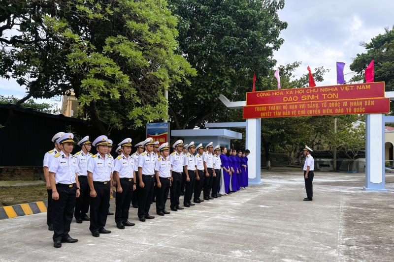 Tết ở Trường Sa - Kỳ 7: Sinh Tồn xanh xanh- Ảnh 8. Tết ở Trường Sa - Kỳ 7: Sinh Tồn xanh xanh- Ảnh 8.