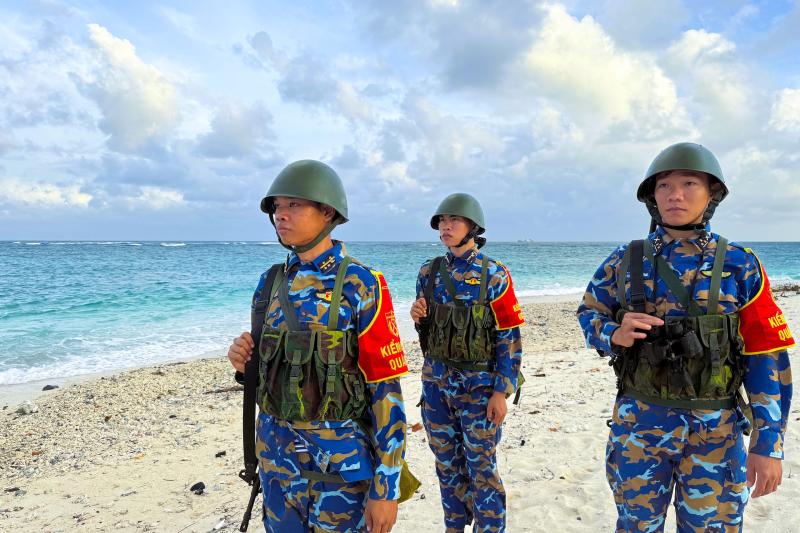 Tết ở Trường Sa - Kỳ 8: Vui xuân không quên nhiệm vụ- Ảnh 12. Tết ở Trường Sa - Kỳ 8: Vui xuân không quên nhiệm vụ- Ảnh 12.