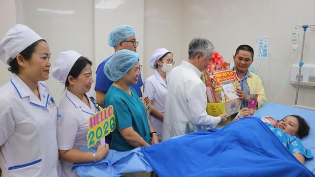 Xúc động khoảnh khắc những 'em bé Bính Ngọ' chào đời đúng thời khắc giao thừa - Ảnh 15.