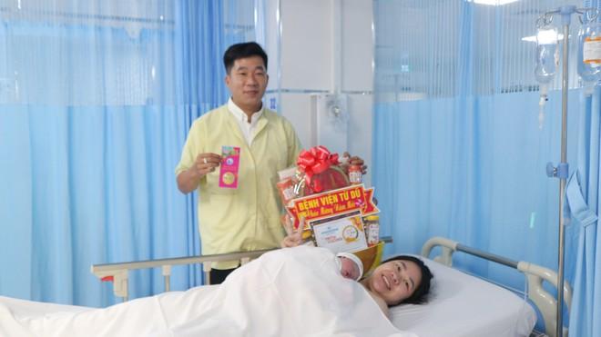 Xúc động khoảnh khắc những 'em bé Bính Ngọ' chào đời đúng thời khắc giao thừa - Ảnh 13.