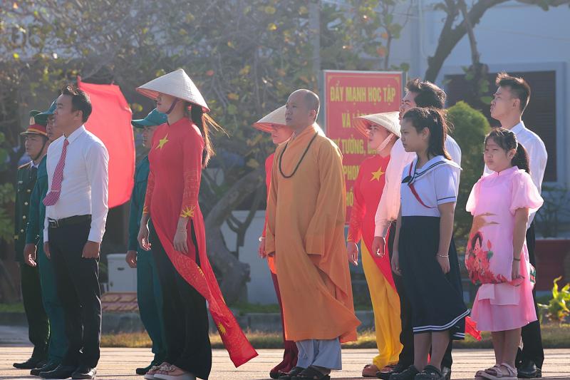 Tết ở Trường Sa - Kỳ 4: Dành cả cuộc đời cho Trường Sa- Ảnh 4. Tết ở Trường Sa - Kỳ 4: Dành cả cuộc đời cho Trường Sa- Ảnh 4.