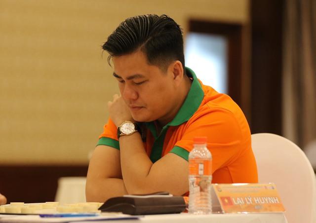 Căng như dây đàn cuộc đua giữa Lại Lý Huynh với thần đồng cờ tướng Trung Quốc- Ảnh 1. Căng như dây đàn cuộc đua giữa Lại Lý Huynh với thần đồng cờ tướng Trung Quốc- Ảnh 1.