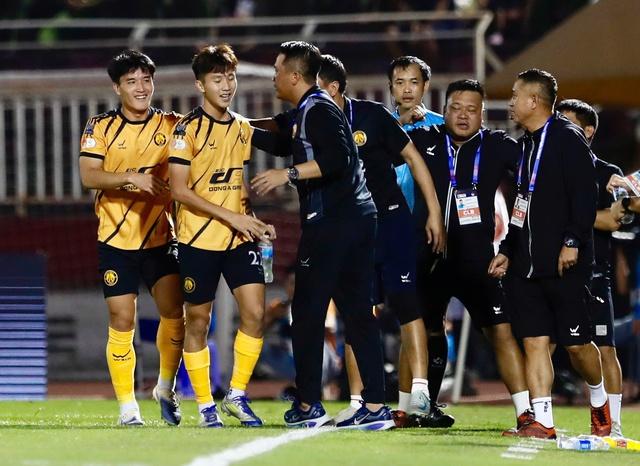 CLB Thanh Hóa nín thở chờ 3 tỉ đồng gỡ án phạt FIFA, V-League sẽ lại vui?- Ảnh 2.