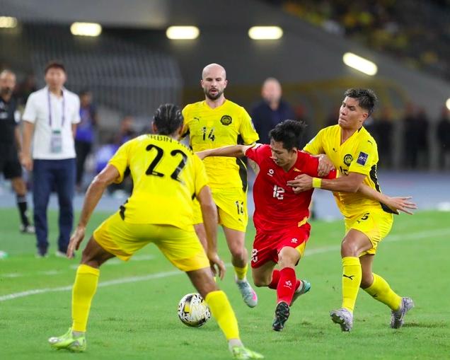 AFC tiền hậu bất nhất, đội tuyển Việt Nam đừng lo sợ: Hãy vững tin sẽ đánh bại Malaysia  - Ảnh 2.