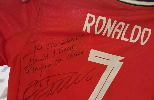 Tổng thống Trump nhắn gửi Ronaldo: ‘Cậu là GOAT, nước Mỹ đang rất cần cậu'- Ảnh 3. Tổng thống Trump nhắn gửi Ronaldo: ‘Cậu là GOAT, nước Mỹ đang rất cần cậu'- Ảnh 3.