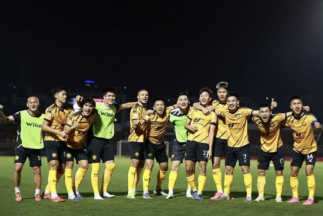 CLB Thanh Hóa sắp thoát án cấm chuyển nhượng từ FIFA, bổ sung gấp cầu thủ để trụ hạng V-League
- Ảnh 1.
