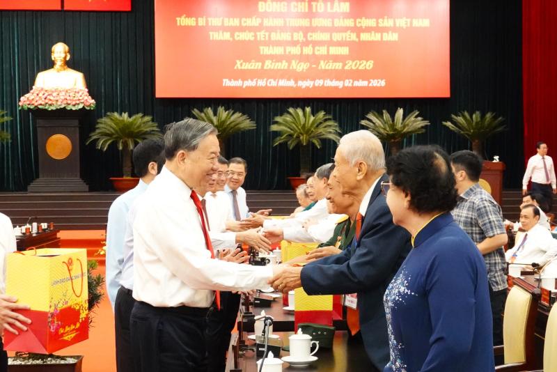 Tổng Bí thư: TP.HCM chăm lo người dân không chỉ dịp tết mà làm suốt năm- Ảnh 4.