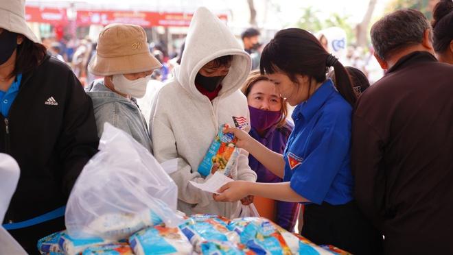 CSGT Đồng Nai 'sưởi ấm biên cương' tại xã Lộc Thạnh- Ảnh 4. CSGT Đồng Nai 'sưởi ấm biên cương' tại xã Lộc Thạnh- Ảnh 4.