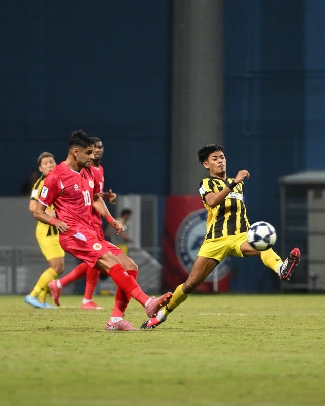 Báo chí Singapore: 'Tưởng Tampines chắc chắn bị loại, trọng tài và thẻ đỏ khiến CLB CAHN vỡ trận’- Ảnh 2.