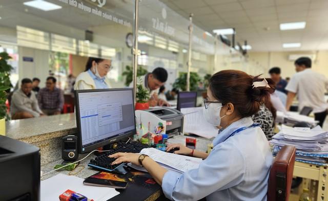 TP.HCM điều chuyển gần 600 công chức phường, xã dôi dư sau sáp nhập- Ảnh 1. TP.HCM điều chuyển gần 600 công chức phường, xã dôi dư sau sáp nhập- Ảnh 1.