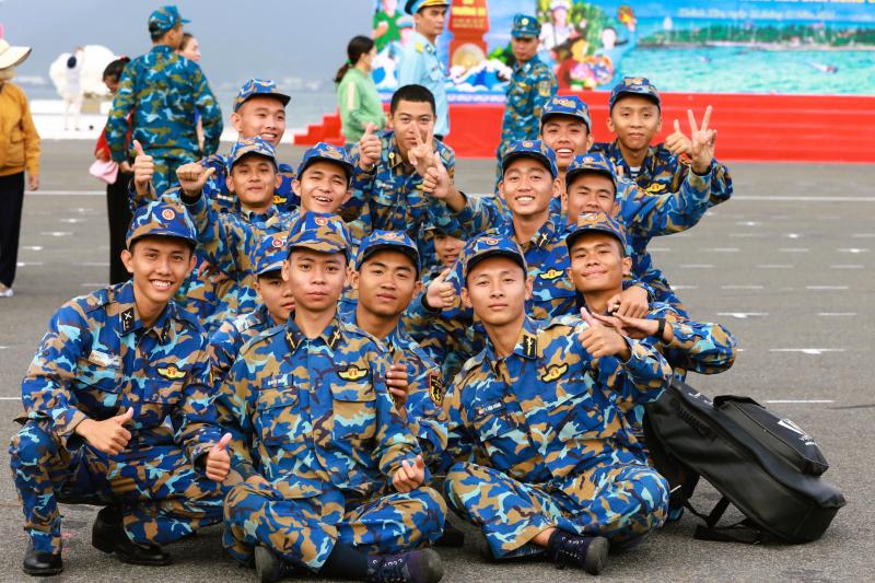 Tết ở Trường Sa - Kỳ 2: Đốm lửa Cam Ranh- Ảnh 2. Tết ở Trường Sa - Kỳ 2: Đốm lửa Cam Ranh- Ảnh 2.