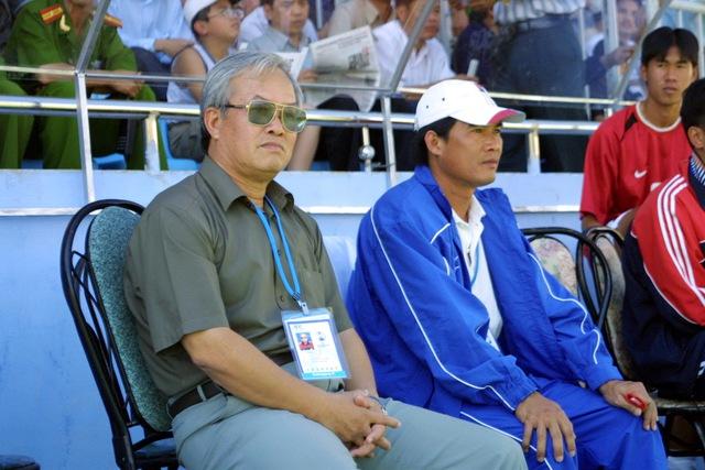 Vĩnh biệt cựu Giám đốc kỹ thuật CLB HAGL Nguyễn Văn Vinh, 'quân sư' lẫy lừng của bầu Đức- Ảnh 7. Vĩnh biệt cựu Giám đốc kỹ thuật CLB HAGL Nguyễn Văn Vinh, 'quân sư' lẫy lừng của bầu Đức- Ảnh 7.